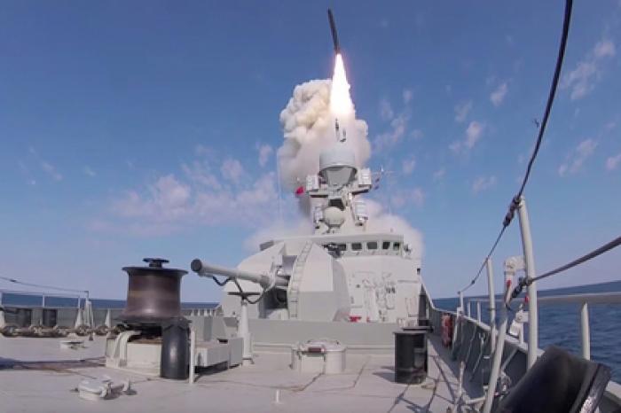 Россия выпустила «Калибр» в Черном море