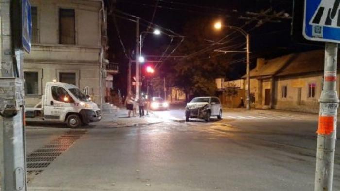 Столкновение в центре столицы: водитель проехал на “красный”