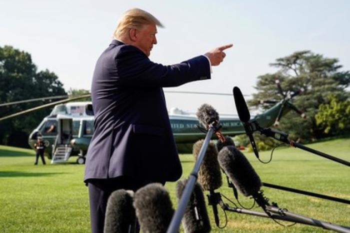 Трамп пригрозил ответить на предупреждения об опасностях в США
