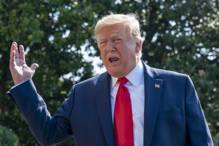 Трамп рассказал о движущихся к Гонконгу войсках Китая