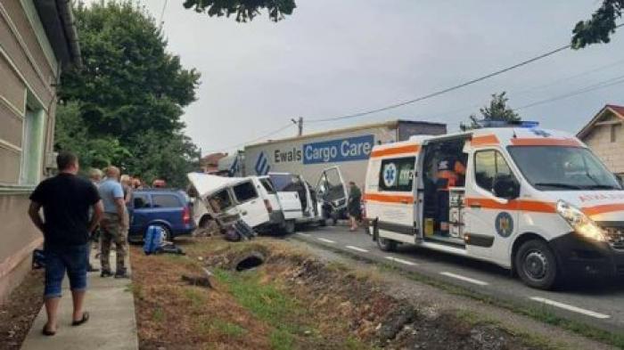 В ДТП в Румынии погибли двое граждан Молдовы, еще семеро пострадали