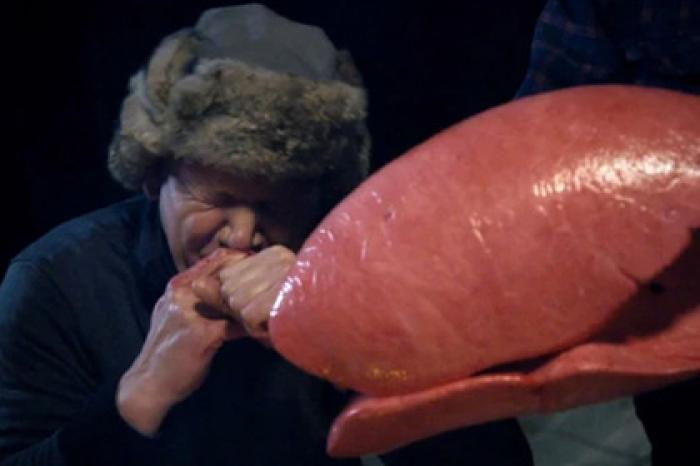 Ведущий кулинарного шоу надул легкое тюленя ради вкусного ужина