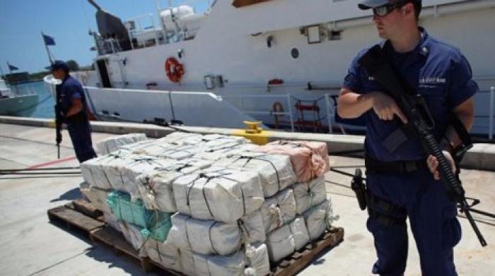 В Карибском море перехватили корабль с крупной партией кокаина
