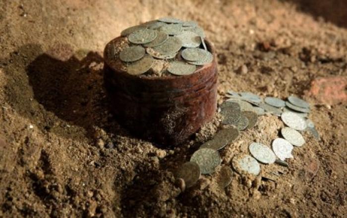 В польской церкви нашли клад из тысячи монет