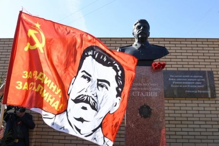 В России захотели завести уголовное дело на Сталина