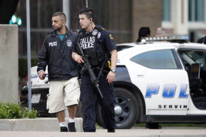 В Техасе неизвестные расстреляли посетителей торгового центра