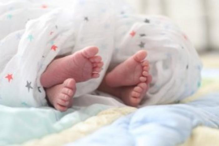 Жительница Казахстана родила дочь и сына с разницей в 2,5 месяца