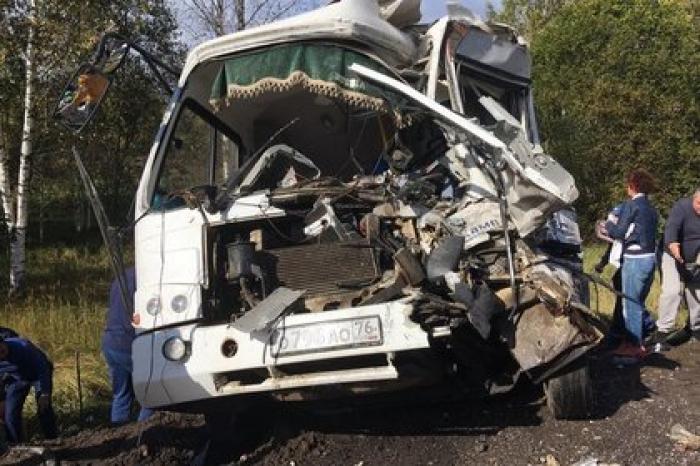 Число пострадавших в аварии с грузовиком под Ярославлем возросло до 28 человек
