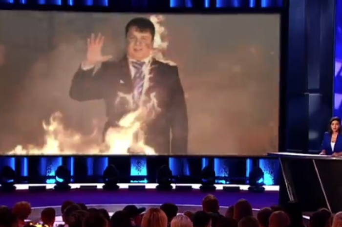 Comedy Club показал пародию на лицемерие российского телевидения