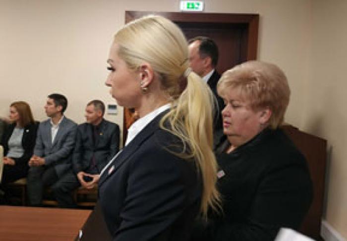ДЕПУТАТ МАРИНА ТАУБЕР ЗАДЕРЖАНА ПОЛИЦИЕЙ ПОСЛЕ ТОГО, КАК ПАРЛАМЕНТ СНЯЛ ДЕПУТАТСКИЙ ИММУНИТЕТ