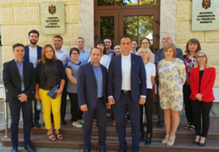 EXPERŢII DIN ROMÂNIA RECOMANDĂ CNPF SĂ EXAMINEZE POSIBILITATEA CREĂRII UNUI FOND DE GARANTARE PENTRU PIAŢA ASIGURĂRILOR