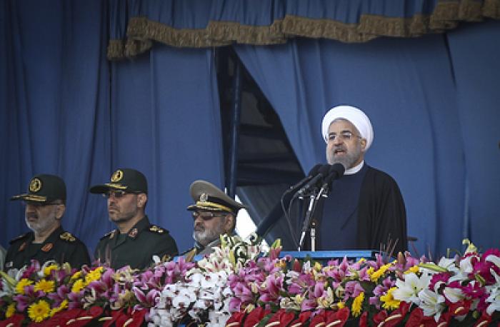 Иран показал ракетный ответ американцам и призвал их держаться подальше