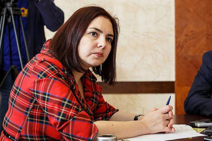 Кремль оценил возможное возвращение назвавшей жителей бичами чиновницы на работу