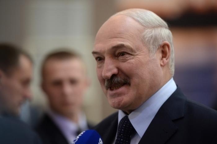 Лукашенко рассказал о подаренной Маском Tesla