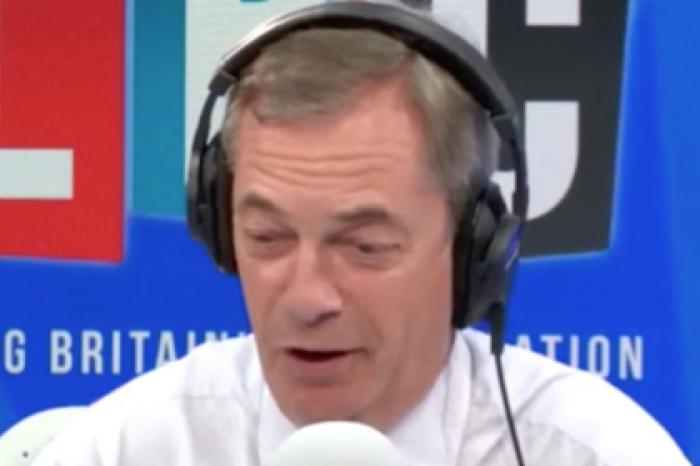 Мужчина потроллил ведущего в прямом эфире и рассмешил его