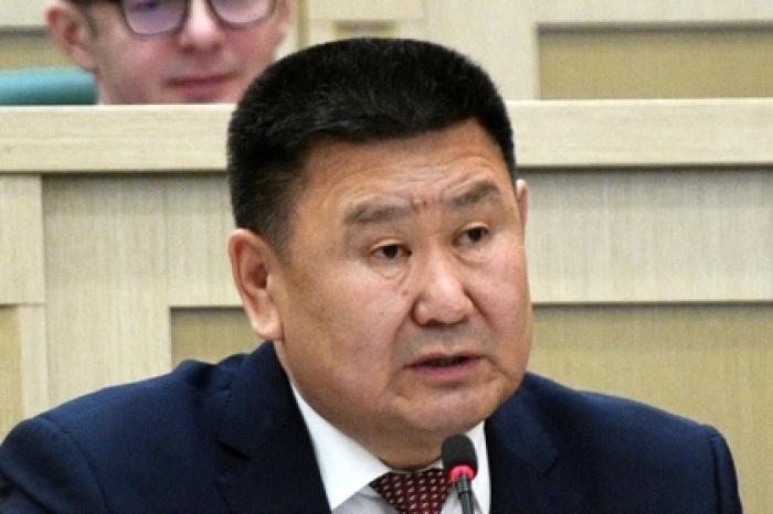 Напавший на журналистку сенатор объяснился