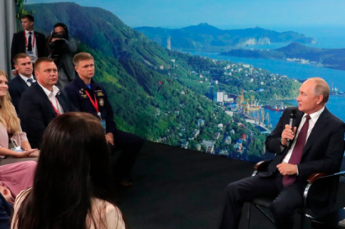 Путин назвал Сталина папашей