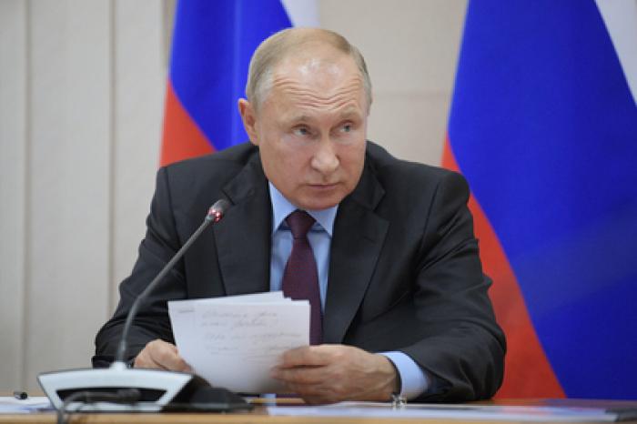 Путин раскритиковал назвавшую пострадавших от паводка бичами чиновницу