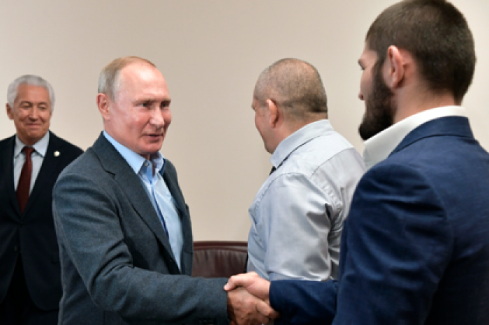 Путин встретился с Нурмагомедовым и оценил удушение Порье