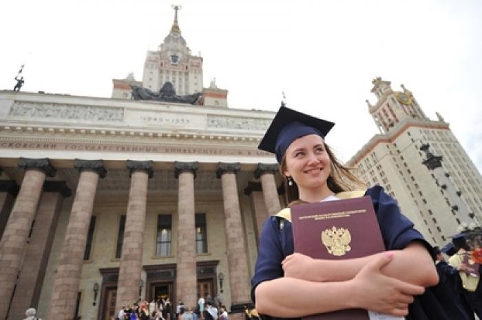 Российских выпускников стали реже брать на работу