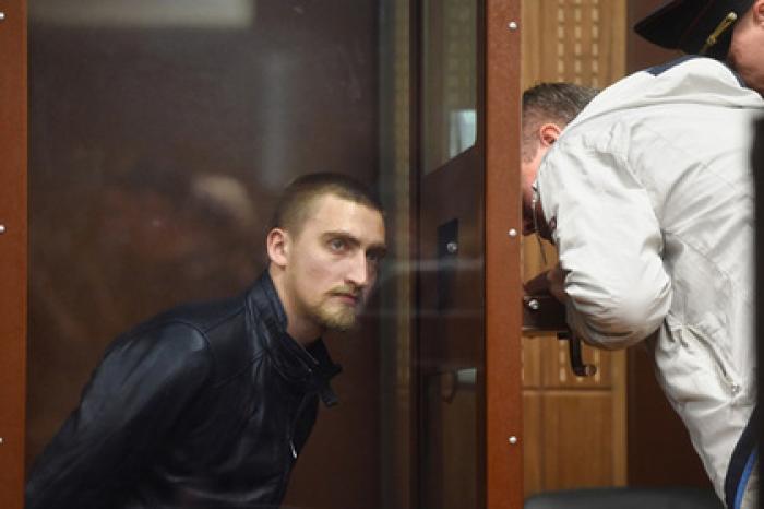 Севший за вывихнутое плечо омоновца актер Устинов заявил о своей невиновности
