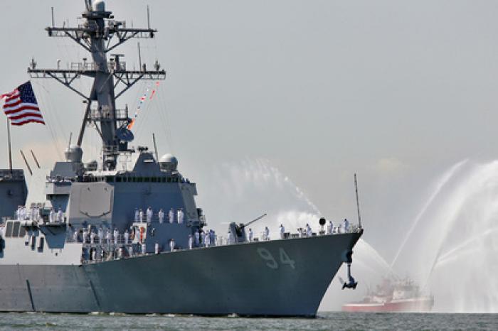США отправили эсминец для защиты Саудовской Аравии