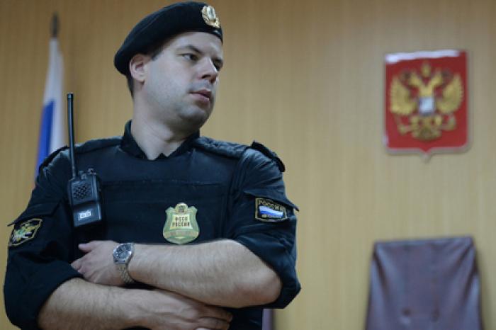 Суд отказался лишать родительских прав многодетную пару после акции в Москве