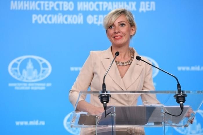 Украинский журналист попытался уйти от ответа и рассмешил Захарову