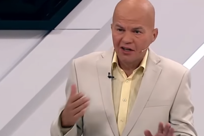 Украинского политолога выгнали из студии «России 1»