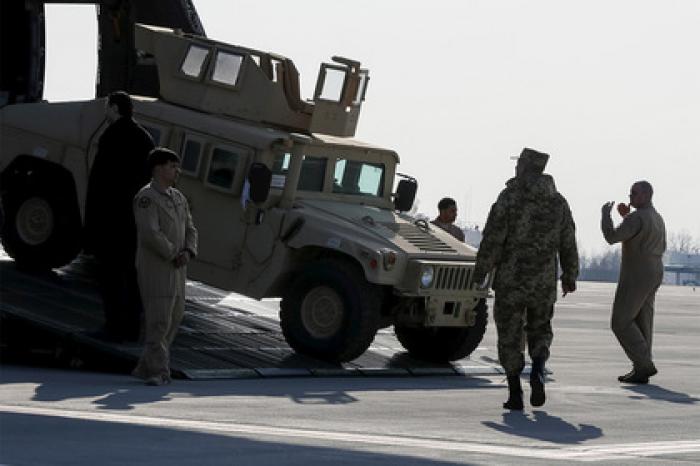 В Конгрессе США одобрили военную помощь Украине на сотни миллионов долларов