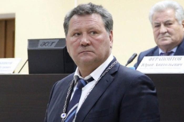 Власти прокомментировали сообщения о самоубийстве российского мэра