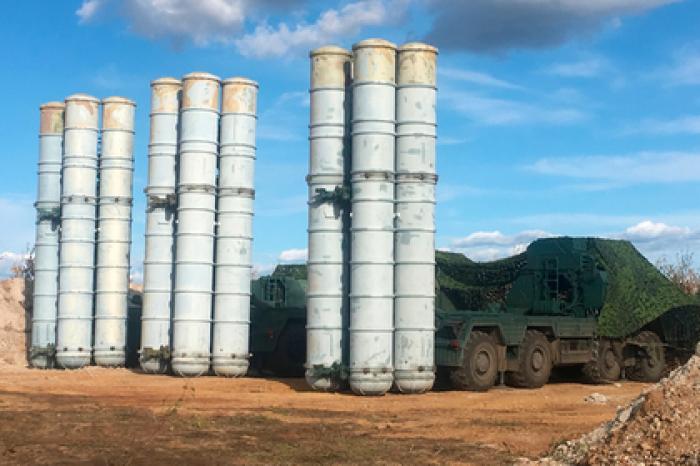 Зенитный полк с С-400 заступил на боевое дежурство в Арктике