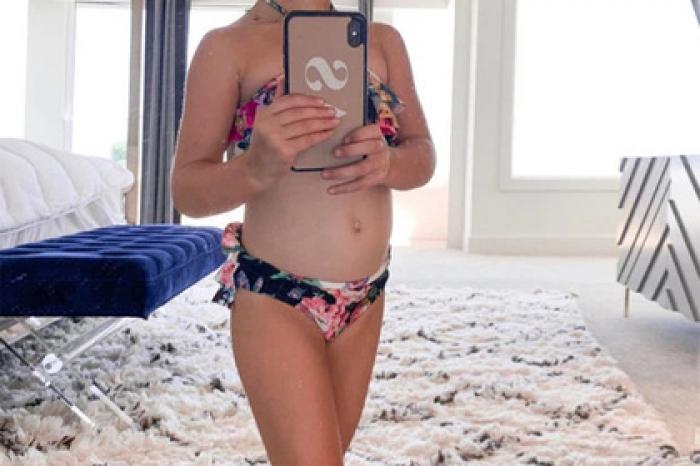 Звезда реалити опубликовала фото полуголой дочери и попала под шквал критики