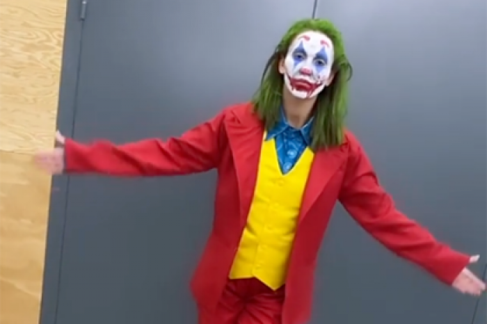 Бузова перевоплотилась в Джокера и нервически похохотала