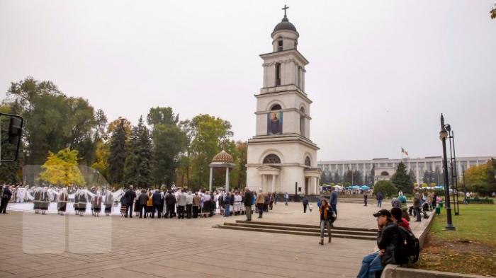 Храмовый праздник Кишинева начался с праздничного богослужения в Кафедральном соборе (ФОТО)
