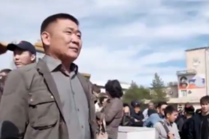 Калмыки на мове потребовали отставки бывшего главы ДНР с должности мэра