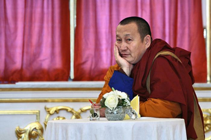 Лидер российских буддистов обвинил главу Бурятии в расколе