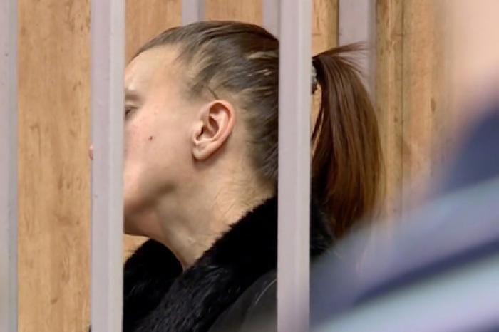 Мать российской девочки-маугли отправят в психбольницу