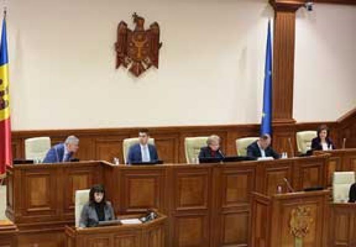 ПАРЛАМЕНТ ПРИНЯЛ В ПЕРВОМ ЧТЕНИИ ЗАКОН О ДЕОФФШОРИЗАЦИИ
