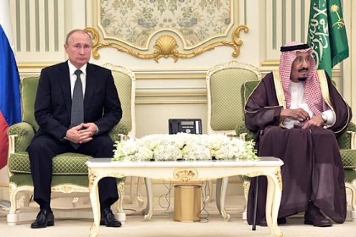 Путин и саудовский король обсудили поставки вооружения из России