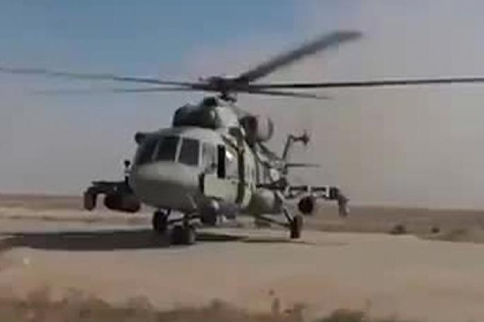 Российские вертолеты на бывшей базе США в Сирии попали на видео