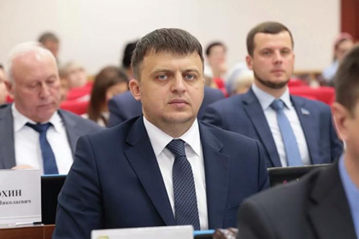 Российский сенатор отказался от поста из-за скандала с судимостью