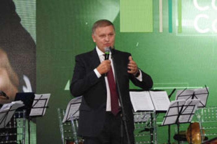 SUCCESUL CONSTRUIT ÎN TIMP AL GLASS CONTAINER COMPANY – SPRIJINIT DE MAIB