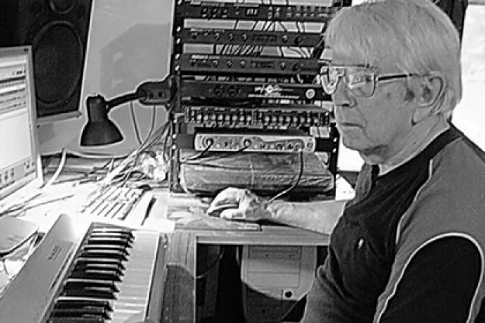 Умер один из авторов «Голубого огонька»