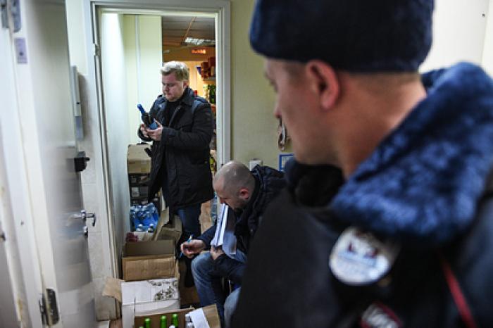 В России признали недостижимыми цели по борьбе с нелегальным алкоголем