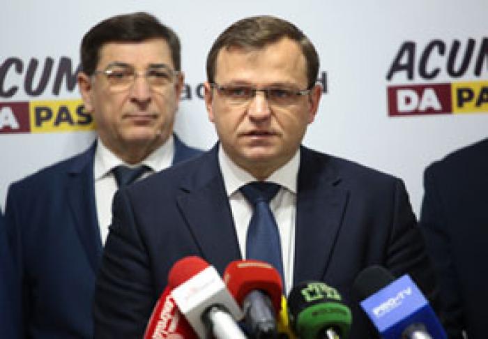 ANDREI NĂSTASE A RECUNOSCUT VICTORIA LUI ION CEBAN LA ALEGERILE DIN CHIŞINĂU ŞI ANUNŢĂ CĂ REVINE LA MAI