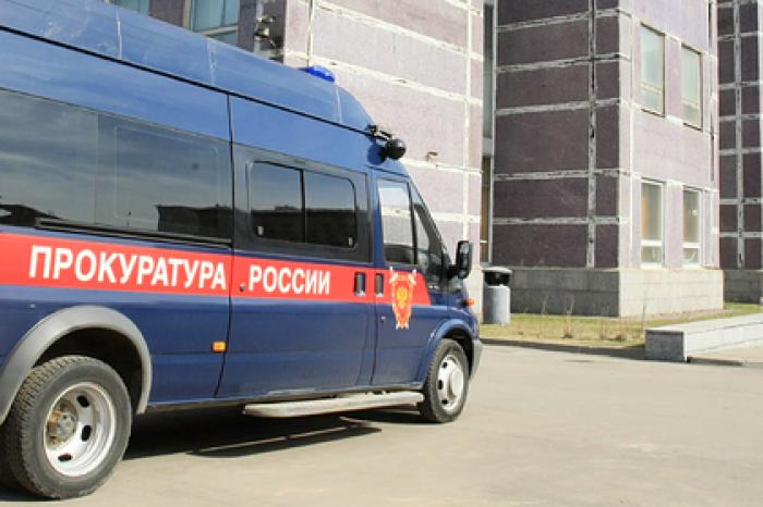 Четыре россиянки сутки пытали знакомую горячим чаем и кухонным ножом