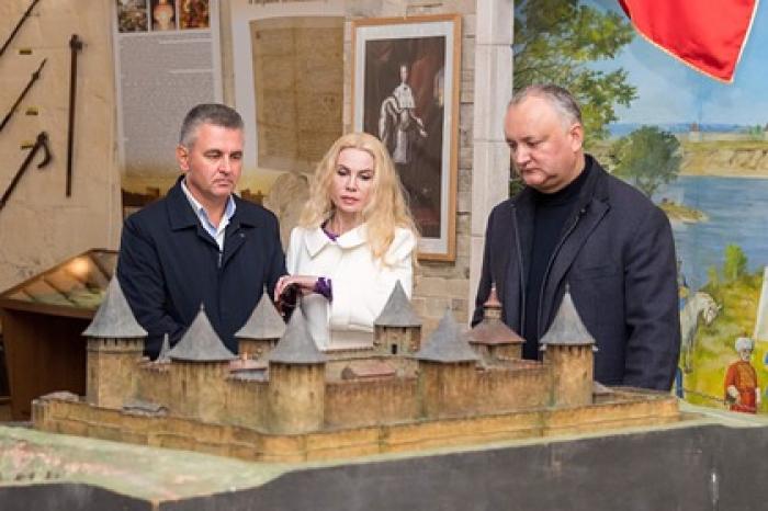 Лидеры Молдавии и Приднестровья вместе отметили День народного единства России