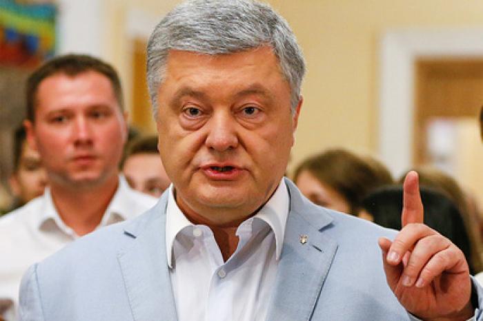 Партия Порошенко отказалась вступаться за националистов «Азова»