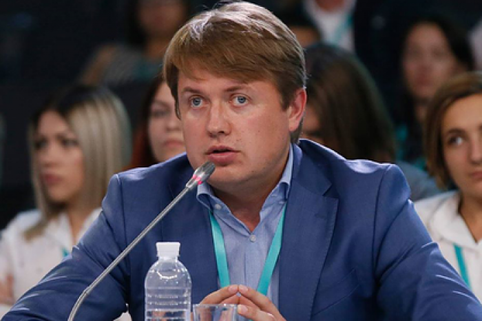 Подравшегося с Ляшко депутата из партии Зеленского отправили на курсы дзюдо